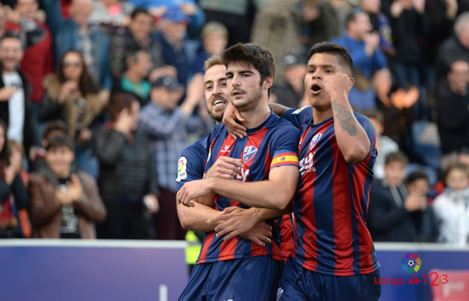 Melero marcó dos goles en la victoria del Huesca
