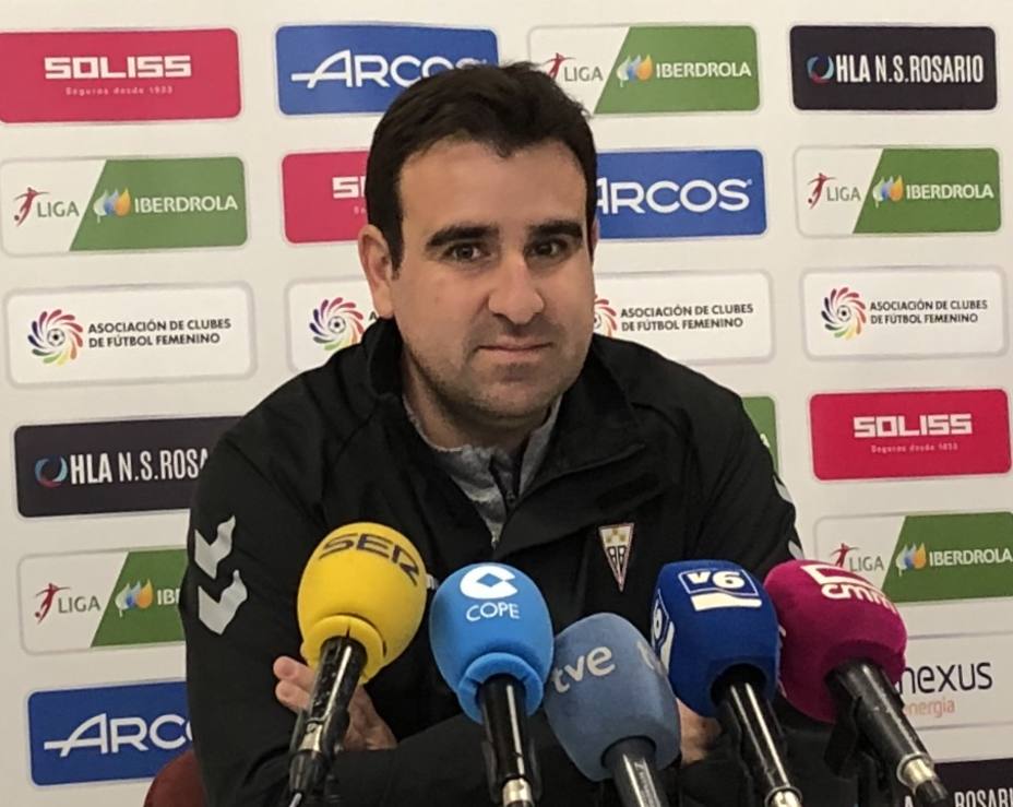 Carlos del Valle, entrenador del Albacete Femenino