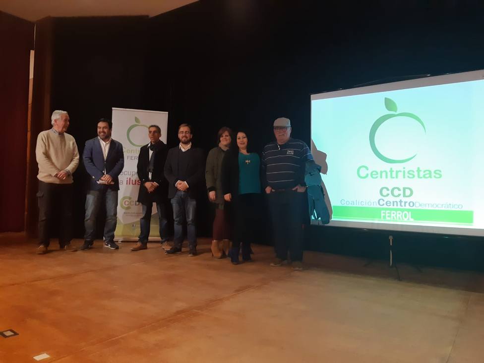 Presentación de los integrantes de la candidatura de Centristas en Caranza - FOTO: Centristas Ferrol
