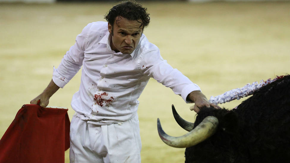 Antonio Ferrera lidió sin traje de luces al segundo toro de su lote en Bogotá