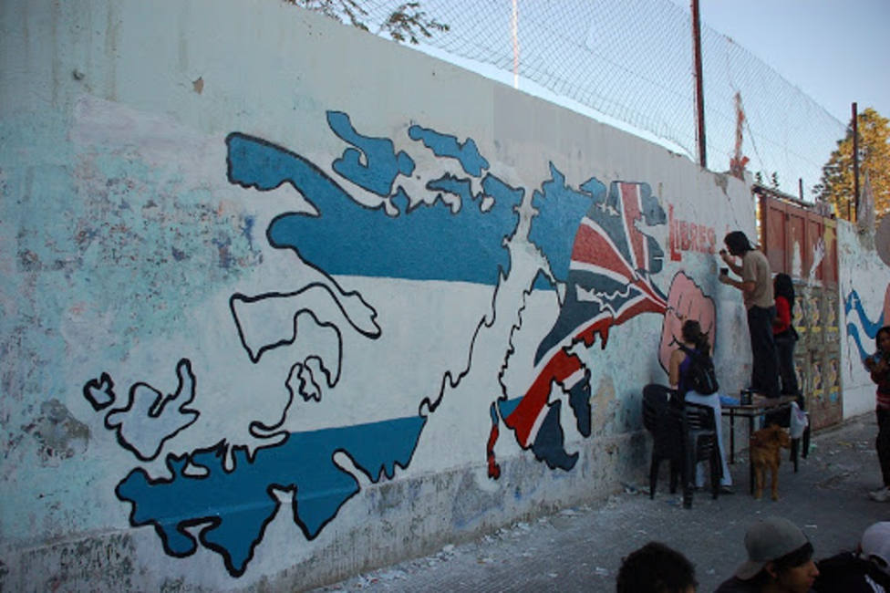 Argentina pide a Uruguay que impida aterrizar a aviones británicos en su ruta hacia las Malvinas
