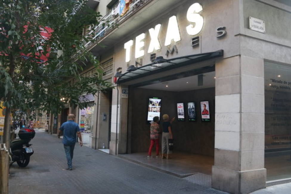 Exterior de los Cines Texas, Barcelona