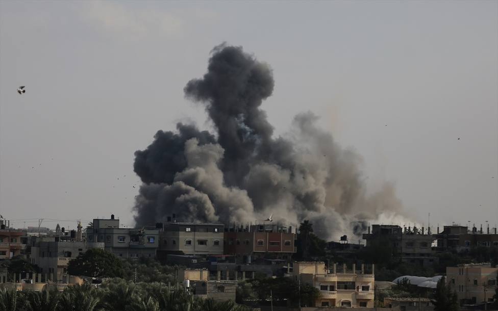 Siria denuncia ataques israelíes contra los aeropuertos de Damasco y Alepo - España - COPE
