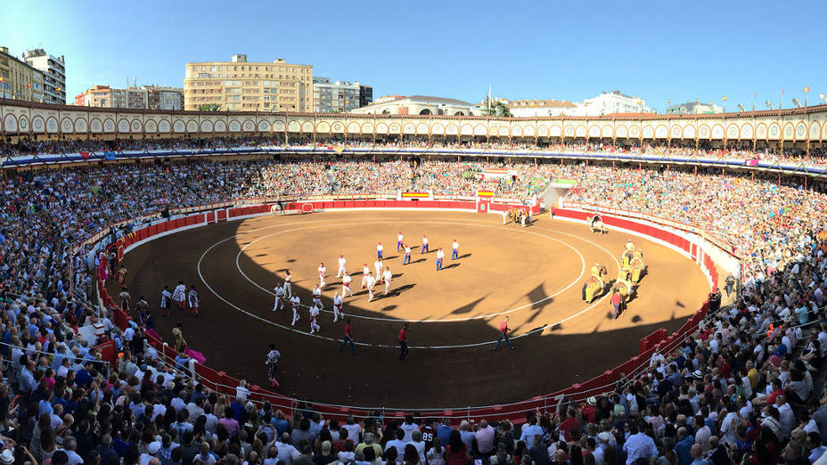 La plaza de toros de Santander con un lleno en los tendidos durante la pasada Feria de Santiago 2017