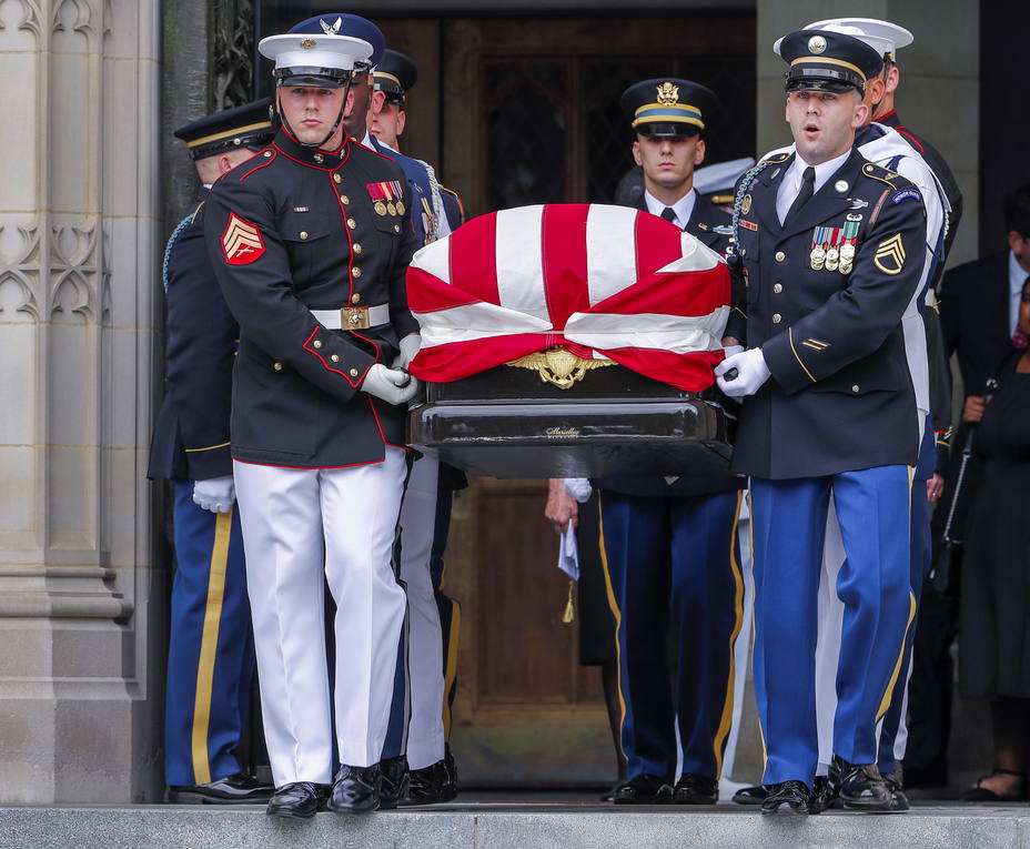 El funeral de John McCain, en imágenes