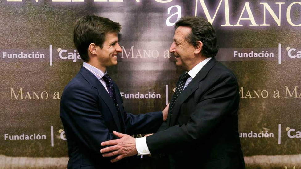 La Fundación Cajasol recupera el Mano a mano entre El Juli y Alfonso Ussía