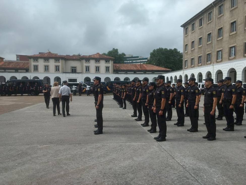 Policías Nacionales juran el cargo en Buenavista