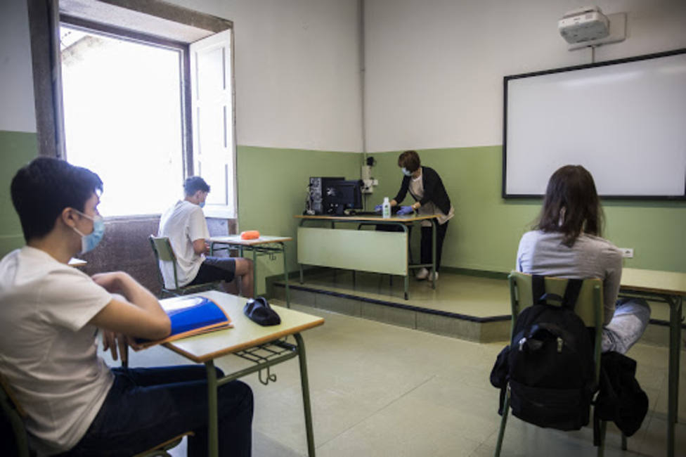 Canarias registra 173 alumnos y 31 profesores con covid-19