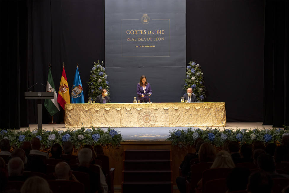 Entrega de reconocimientos en el Real Teatro de Las Cortes, San Fernando (Cádiz)