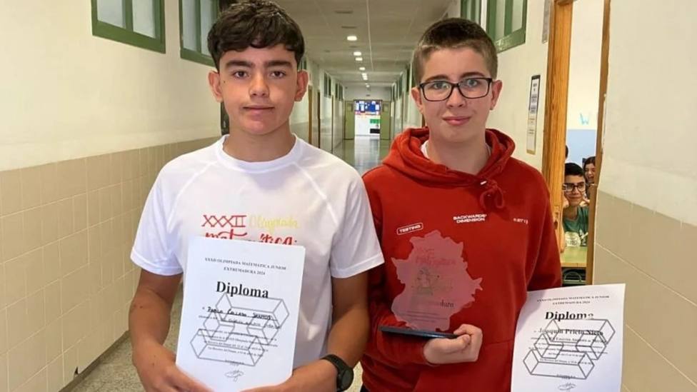Pablo y Joaquín brillan en la Olimpiada Junior de Matemáticas de Extremadura