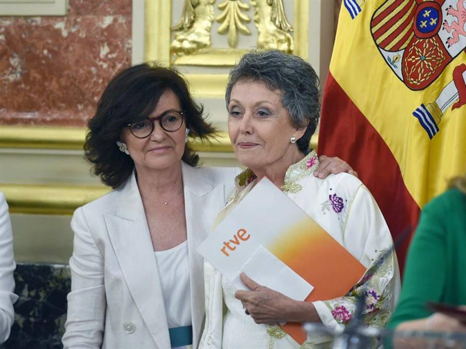 Rosa María Mateo se somete a su primera rendición de cuentas en el Parlamento