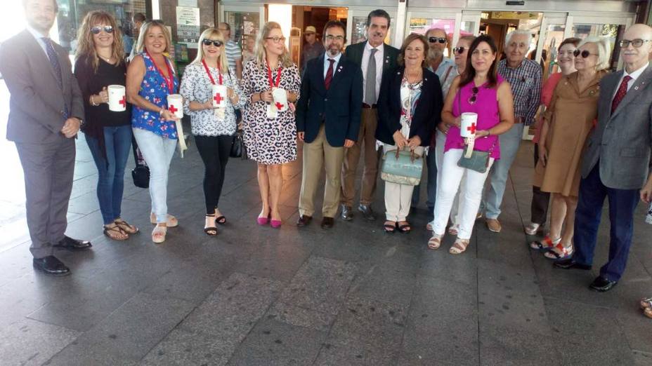 36 mesas petitorias se han instalado en Murcia con motivo del Dia de la Banderita