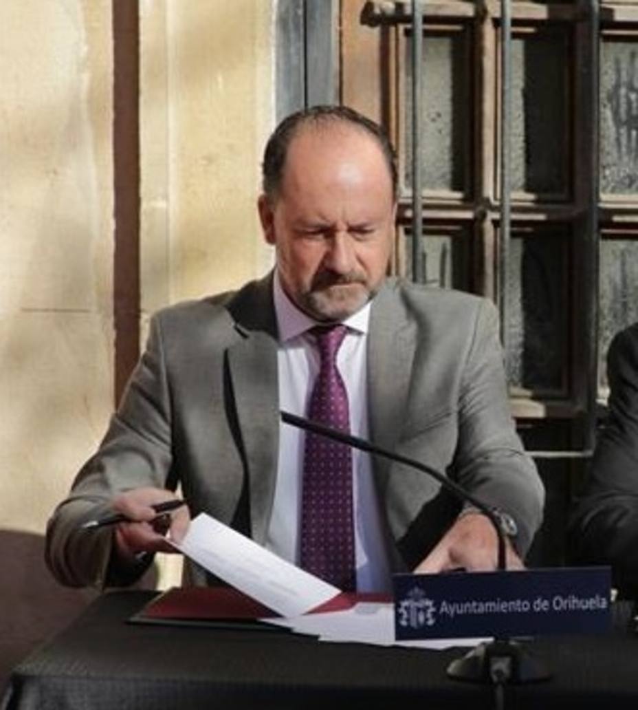 Compromís dice que tres informes confirman que Bascuñana (PP) cobró sin trabajar y pide su dimisión