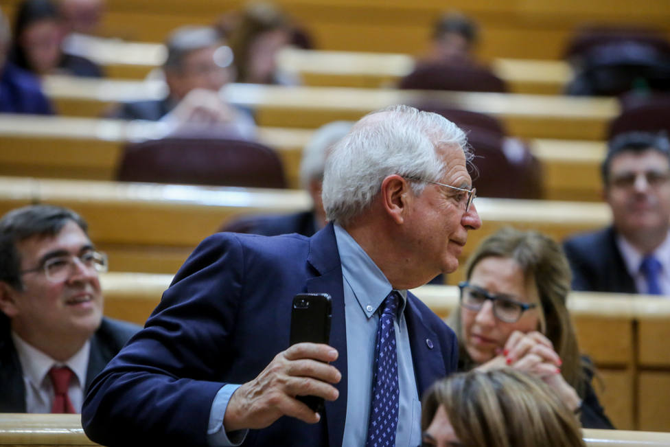 Borrell evita aclarar si irá en las listas del PSOE para las elecciones europeas o las generales