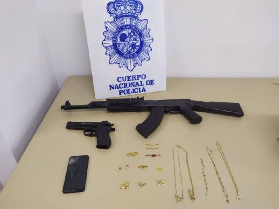 La Policía Nacional detiene en Murcia a un fugitivo especializado en el asalto en viviendas