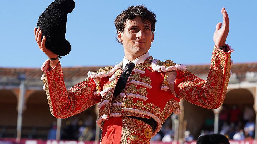 Antonio Grande en la vuelta al ruedo posterior al corte de la oreja este viernes en Salamanca