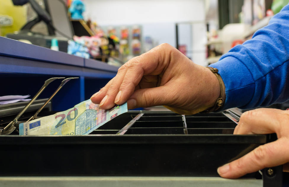 Banco de España advierte sobre las señales infalibles para que no te cuelen un billete falso