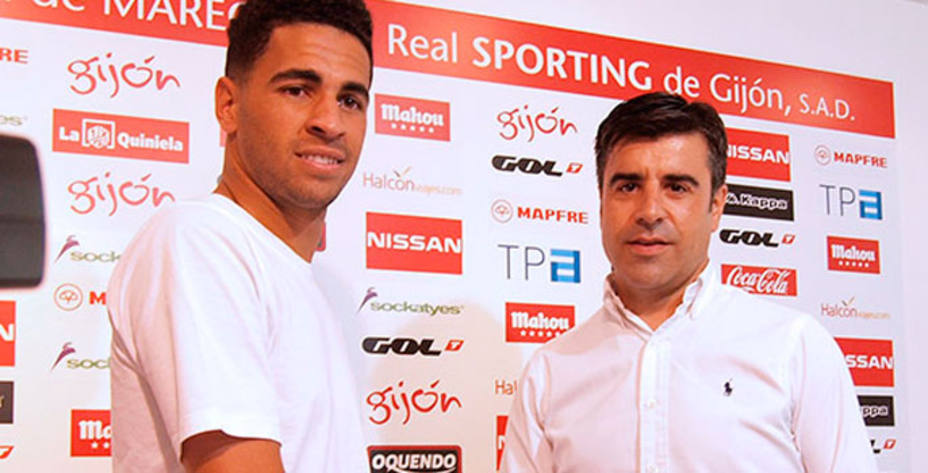 Omar Mascarell, en su presentación con el Sporting. (www.realsporting.com)