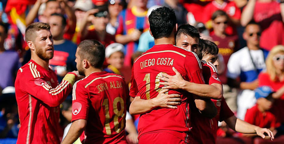 España celebra uno de los goles de David Villa (Reuters)