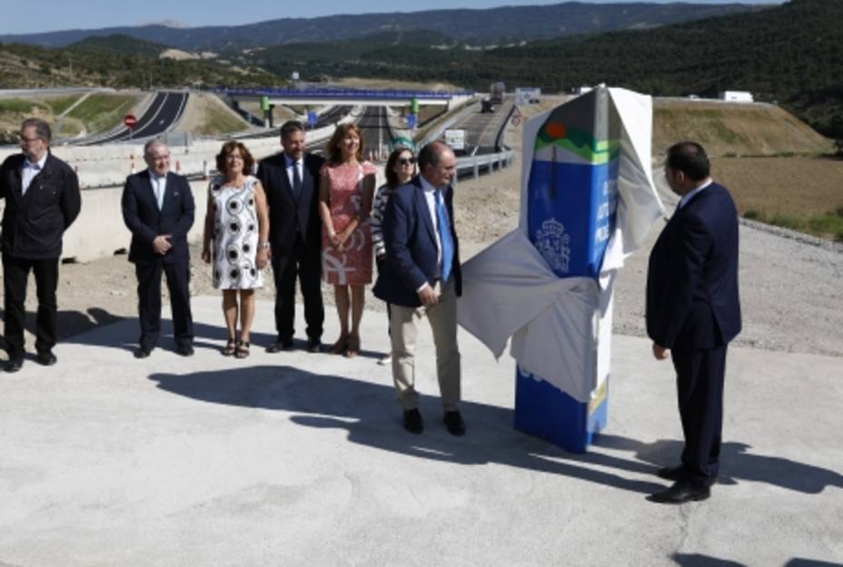 Inauguración del tramo Caldearenas- Lanave