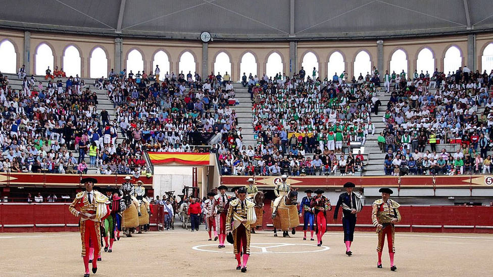 La plaza de toros de Aranda de Duero, sede final del festival a beneficio de los cirujanos taurinos