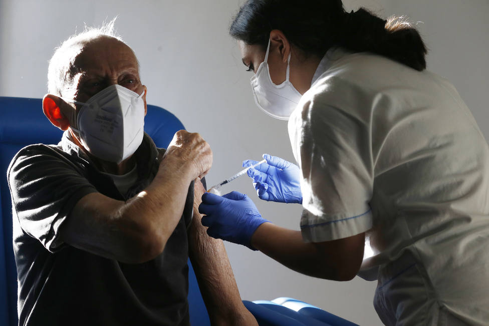 Italia confirma más de 20.000 contagios por coronavirus en un día por primera vez desde principios de enero