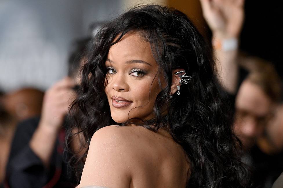 Rihanna lanza Fenty Beauty, su marca internacional de maquillaje