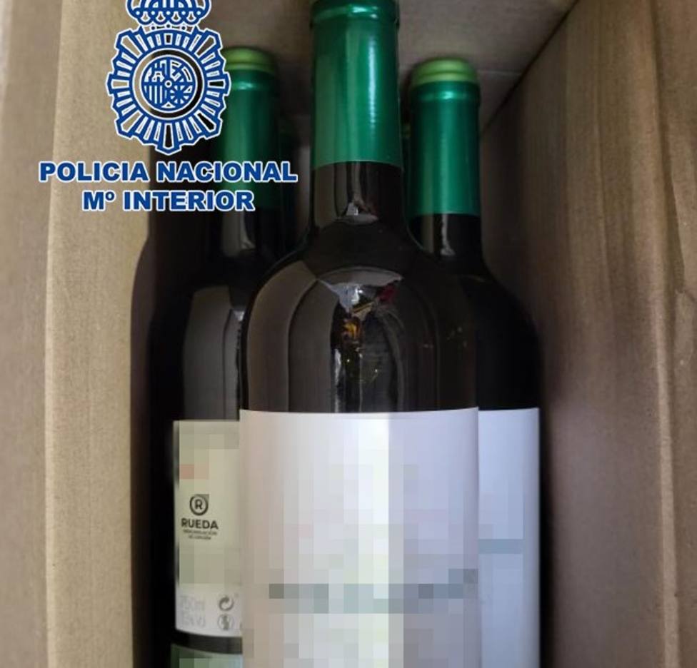 La Policía Nacional desmantela un punto de producción de botellas falsificadas de vino Verdejo en Córdoba