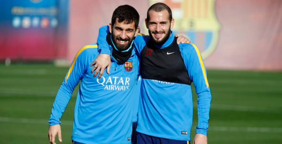 Arda Turan y Aleix Vidal, novedades en la convocatoria del Barcelona (@FCBarcelona)