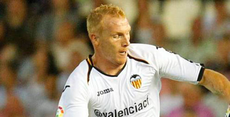 Mathieu sigue sin estrenarse con el Valencia 14-15 (Reuters)