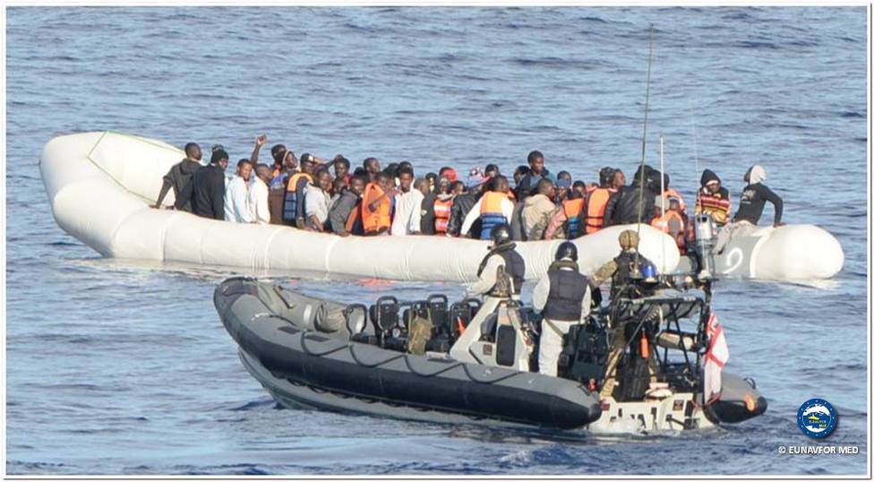Los buques de la Operación Sophia no rescatan inmigrantes desde agosto