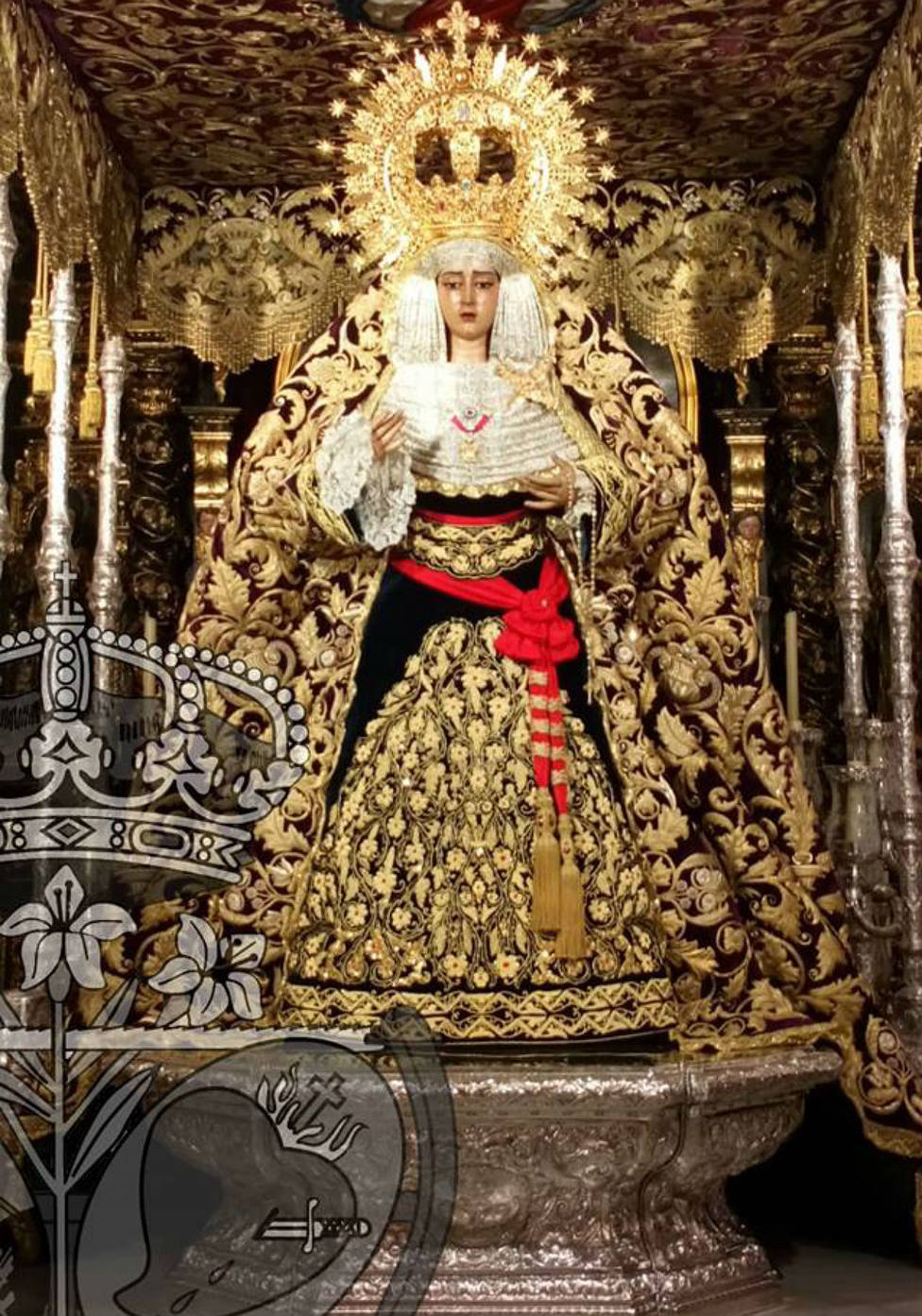 Imagen de María Santísima de la Caridad en su Soledad con su saya donada por Morante de la Puebla