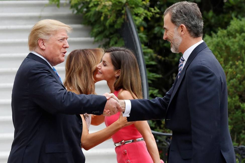 Una llamada del Rey consigue de Trump un lote de respiradores para España