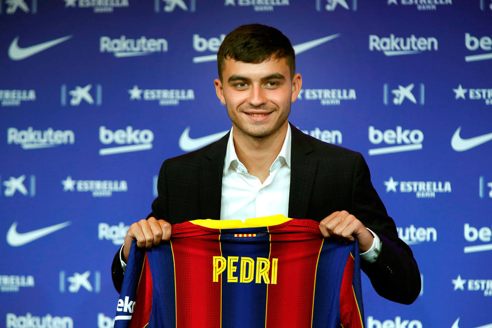 Pedri, presentado como nuevo jugador del Barcelona (EFE)