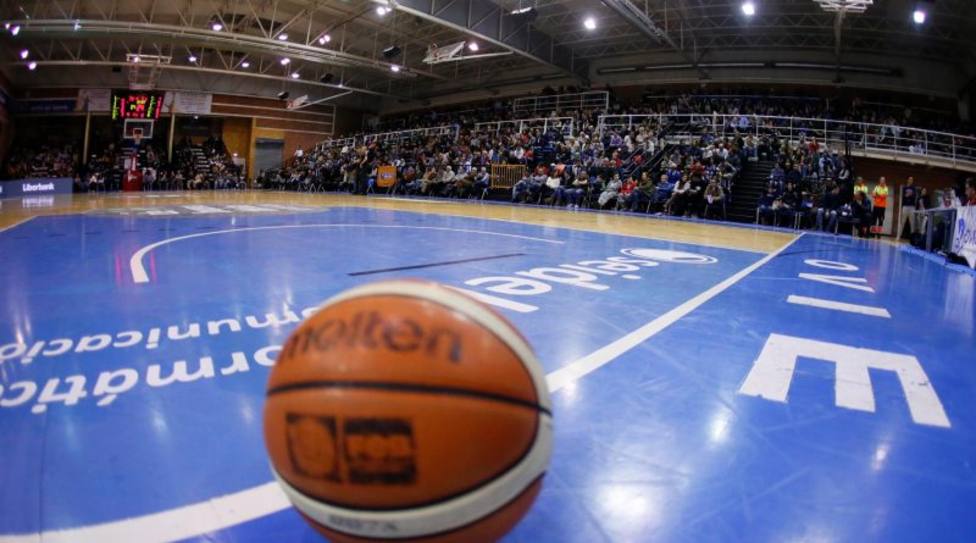 El Oviedo Baloncesto, pendiente del aforo que tendrá en la nueva temporada