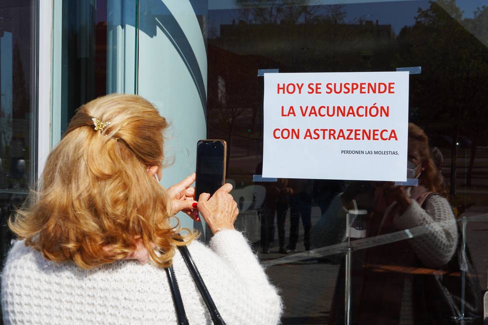 Suspensión de la vacunación frente al COVID-19 con AstraZeneca en Valladolid