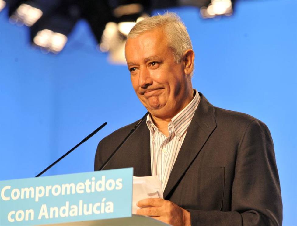 La abstención, el gran enemigo del PP: el día que las encuestas se estrellaron con Javier Arenas