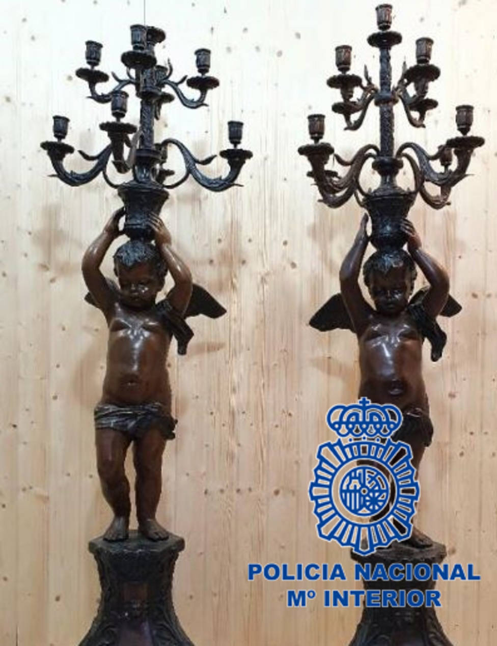 Localizan en Toledo dos candelabros robados en Valencia y valorados en 4.000 €