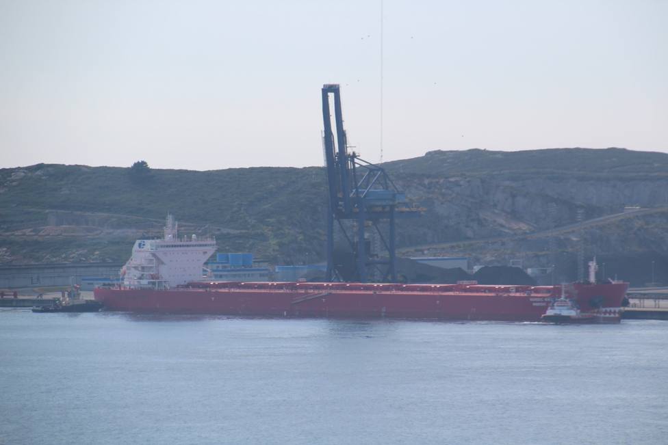 El buque Nordic Siku atracado en el puerto exterior de Ferrol - FOTO: J Eloy Ferreiro Nieto