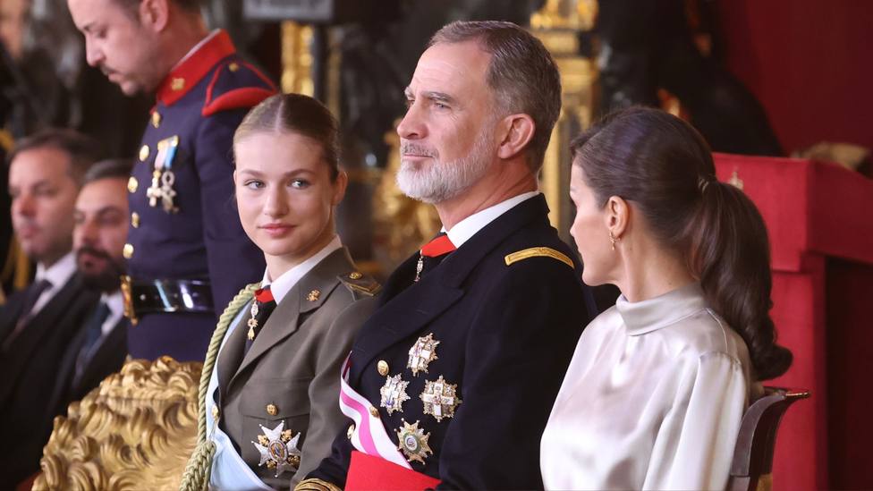 La Princesa Leonor, el Rey Felipe VI, y la reina Letizia