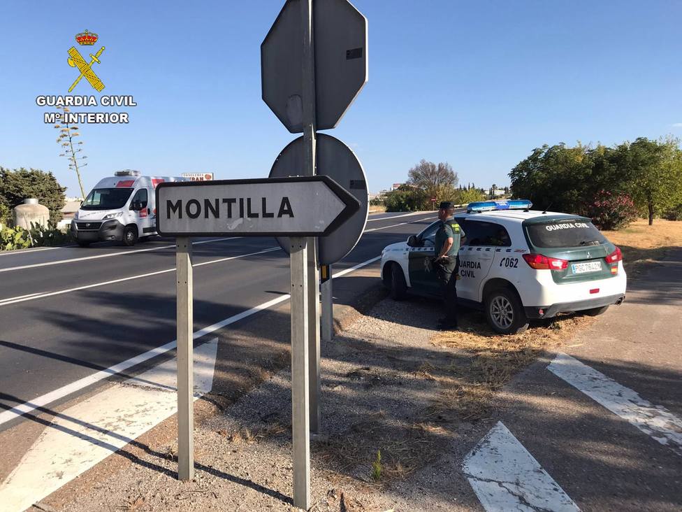 A prisión en Montilla por lanzar su bicicleta contra coches para agredir y robar a sus ocupantes
