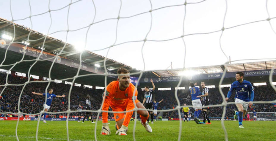Un gol de Ulloa dio el pase al Leicester ante el Newcastle. Reuters.