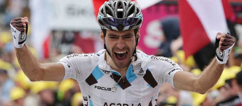 Chritophe Riblon celebra su victoria en el Alpe dHuez (Reuters)