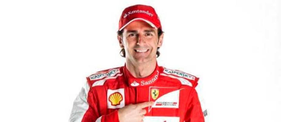 Primera instantánea de De la Rosa con el uniforme de Ferrari (ferrari.com)