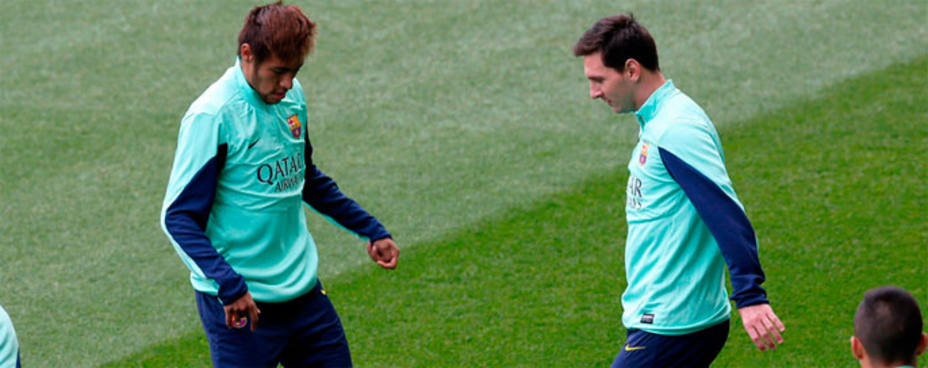 Messi trabaja junto a Neymar. REUTERS