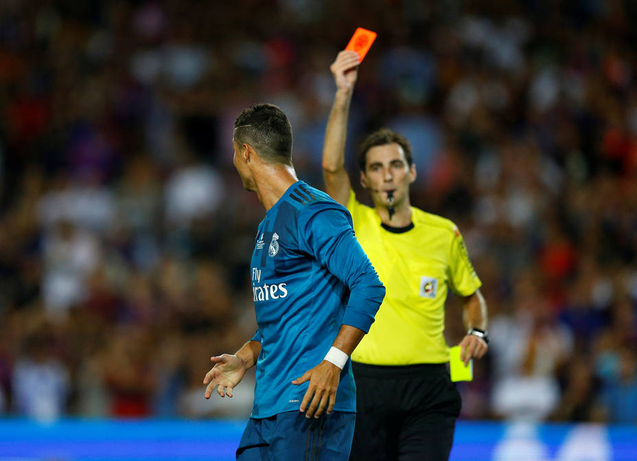 Cristiano Ronaldo es expulsado en el partido ante el Barcelona (Reuters)