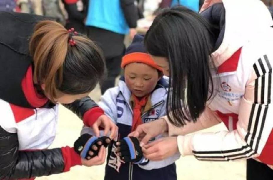El niño chino congelado que dio la vuelta a Internet consigue una donación de 15.000 dólares