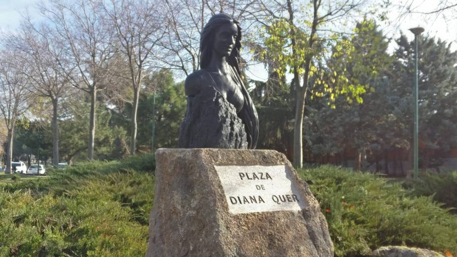 Pozuelo de Alarcón homenajea a Diana Quer con una plaza y un busto en su honor.