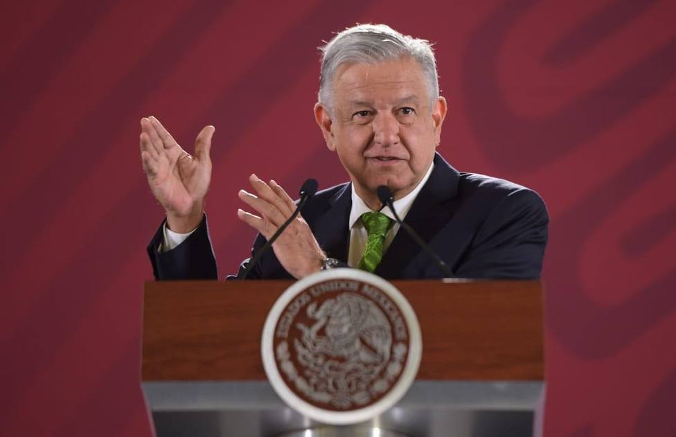 López Obrador paraliza la polémica reforma educativa en México