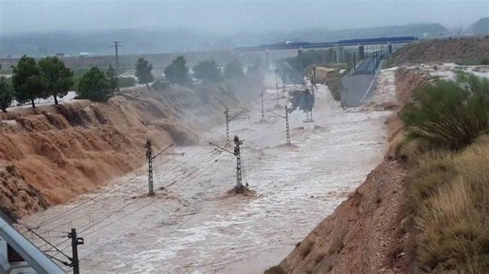 Interrumpen la circulación ferroviaria en diversas líneas de ancho convencional en Levante por las lluvias
